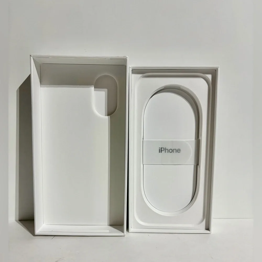 Apple iPhone 17 White 256GB Model A3258 EMPTY BOX ONLY Accessory Smartphone